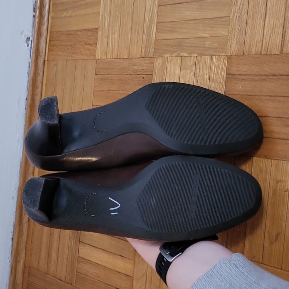 Naturalizer Size 9.5 Brown Heels, 2 inch - Picture 2 of 3